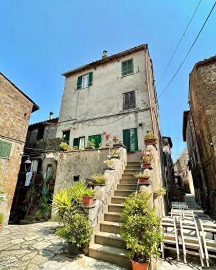 Appartamento trilocale in vendita in Via Penna, Vasanello