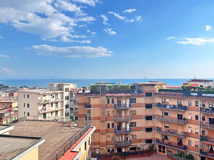 Appartamento con 5 locali in vendita in Salerno, Salerno