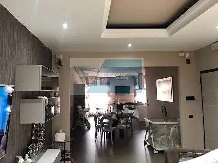 Appartamento con 5 locali in vendita in Floridia