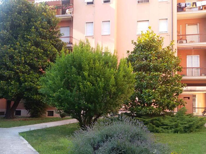 Appartamento trilocale in affitto in Via Veneto Borgo Trento, Brescia