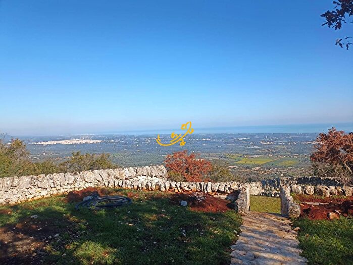 Casa trilocale in vendita in Contrada Tumbinno, Locorotondo