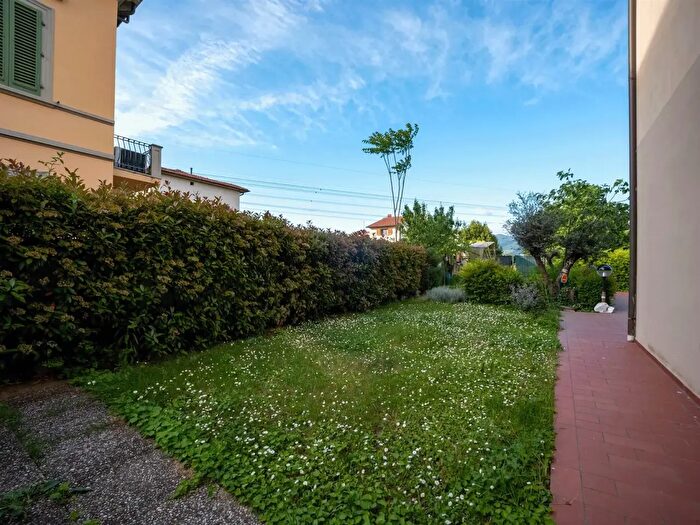 Appartamento bilocale in vendita in Via Carpi, Prato