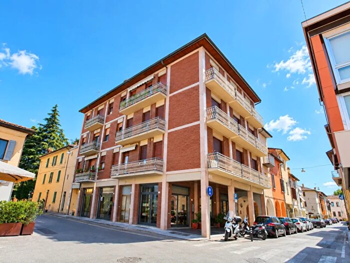 Appartamento trilocale in vendita in Piazza Fanti, Castel Bolognese