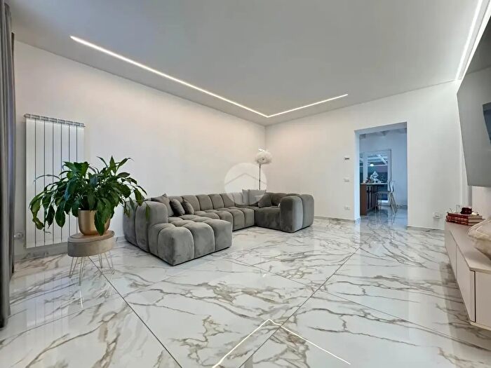 Casa con 5 locali in vendita in Via Caval, San Martino Buon Albergo