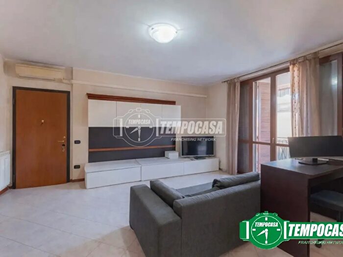 Appartamento bilocale in vendita in Via l Cozzi, Magenta