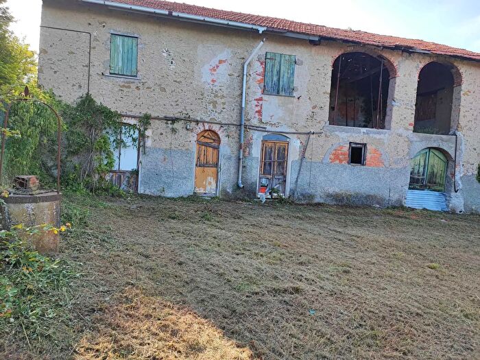 Casa con 5 locali in vendita in Via al Castello, Pareto