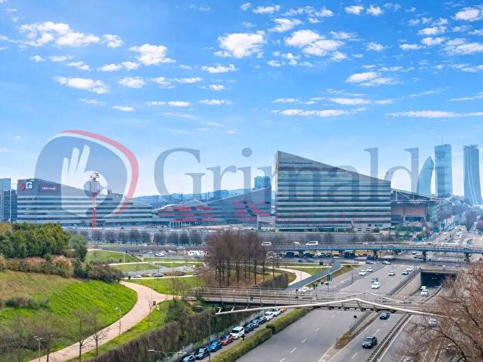 Appartamento trilocale in vendita in Via Cimabue, Milano