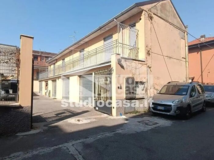 Case in Vendita e in Affitto - 2