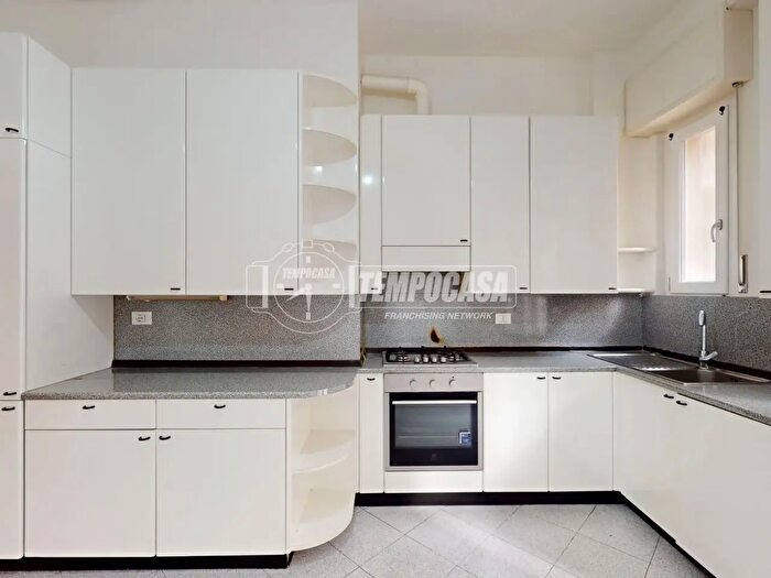 Appartamento trilocale in vendita in Via Lorenzo Bartolini, Milano