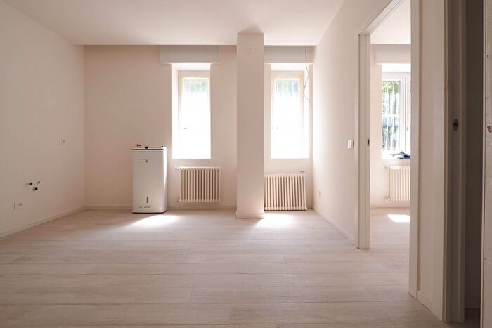 Appartamento bilocale in vendita in Largo Promessi Sposi, Milano