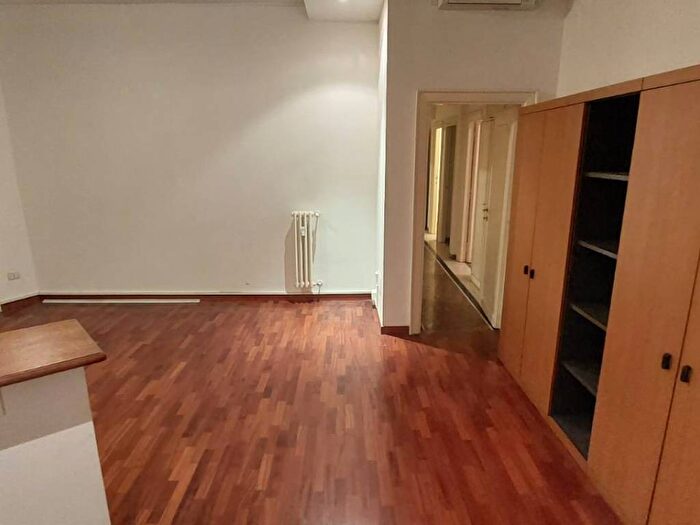 Appartamento trilocale in affitto in Piazzale degli Eroi, Roma