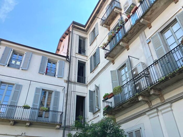 Appartamento trilocale in affitto in Corso Lodi, Porta Romana Medaglie dOro, Milano