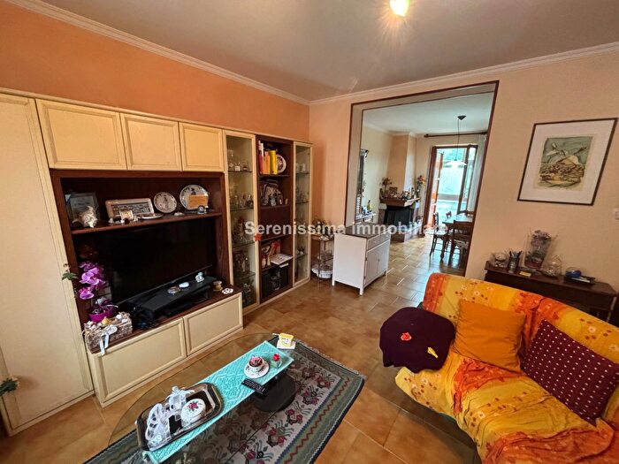 Appartamento con 7 locali in vendita in Pesaro