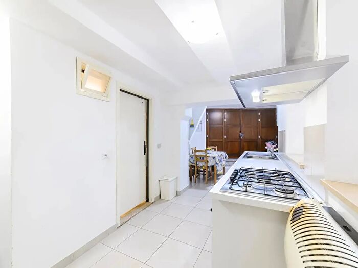 Casa quadrilocale in vendita in Monte Urano