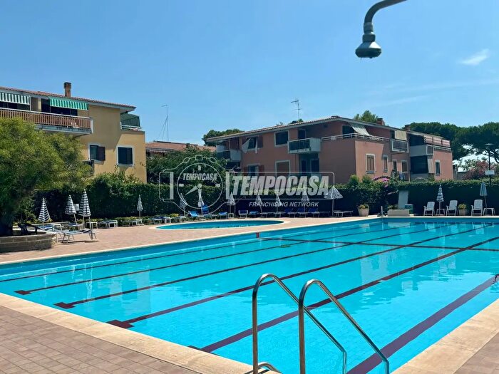 Appartamento bilocale in vendita in Via Saturno, Ladispoli