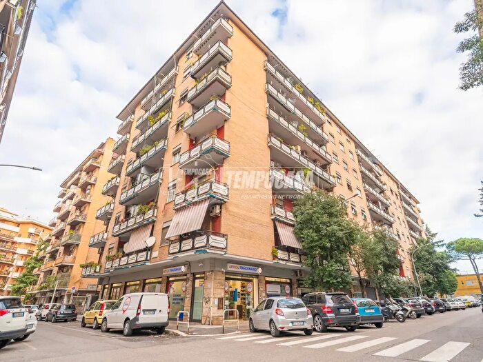 Appartamento bilocale in vendita in Via Gaio Melisso, Roma