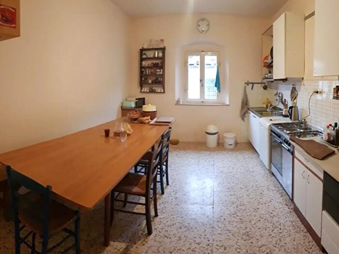 Casa con 13 locali in vendita in El Poggione, Collesalvetti