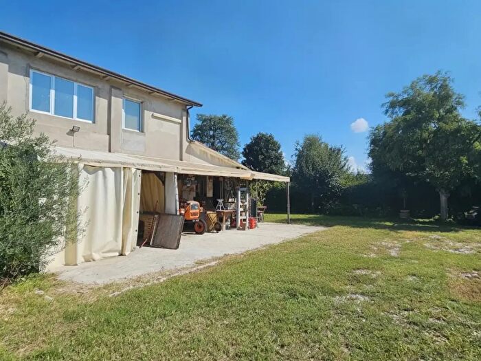 Casa con 5 locali in vendita in Via Ponte di Riva, Cartura