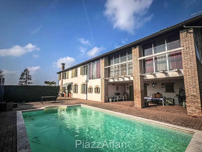 Casa con 5 locali in vendita in Via Porto Superiore, Brugine