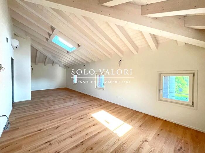 Appartamento quadrilocale in vendita in Resana