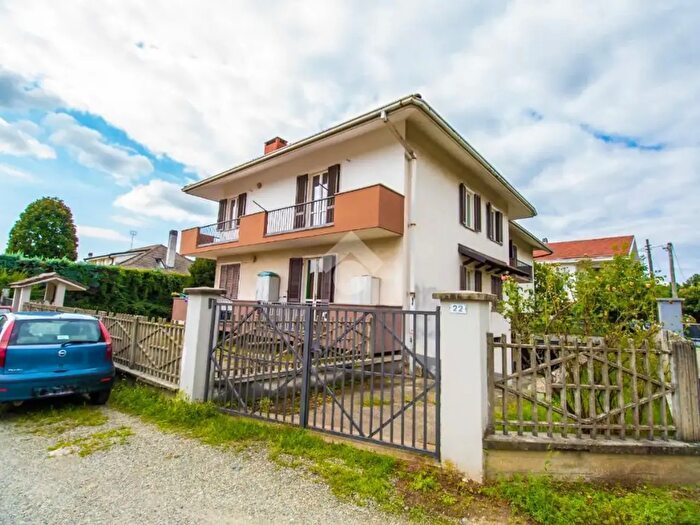 Appartamento quadrilocale in affitto in Via Mariano, Rivarolo Canavese