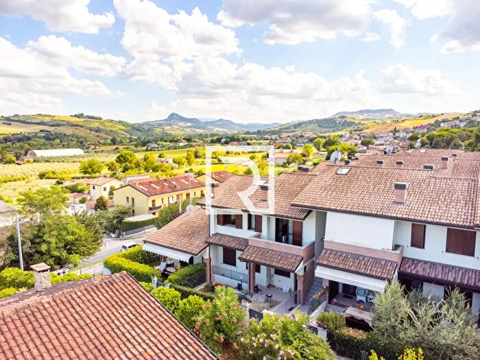 Appartamento trilocale in vendita in Via dell'Uso, Santarcangelo Di Romagna