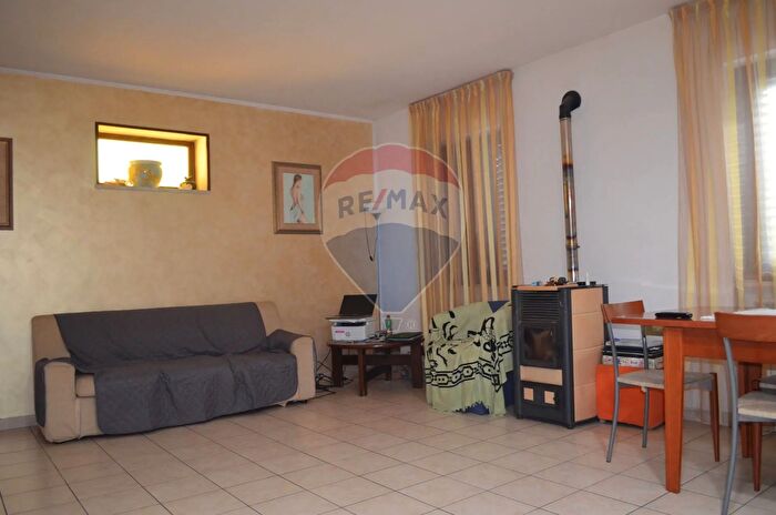 Casa quadrilocale in vendita in Fragneto Monforte