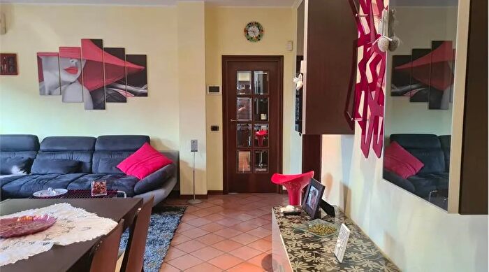 Appartamento con 7 locali in vendita in Carpi