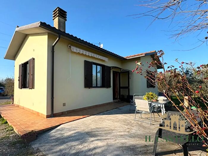 Casa trilocale in vendita in Via Vitellino, Castiglione Del Lago