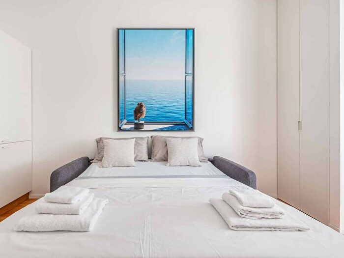 Appartamento bilocale in affitto in Via Carlo Farini, Farini, Milano