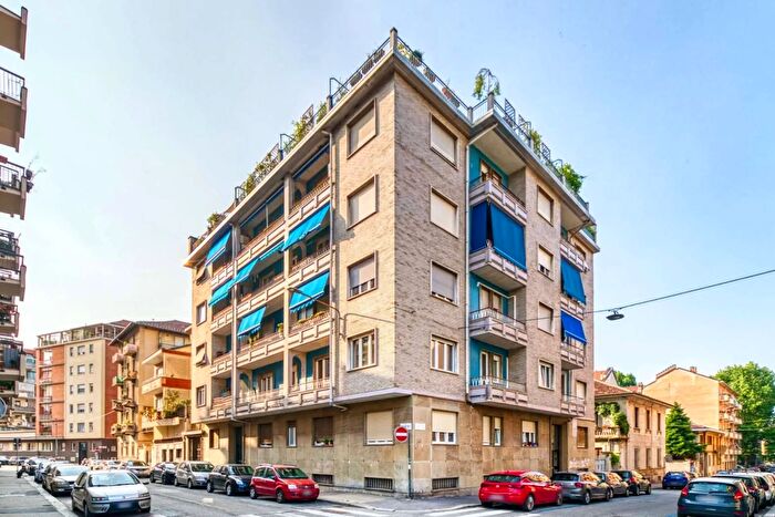 Appartamento con 7 locali in vendita in Via Pinelli Torino, Torino