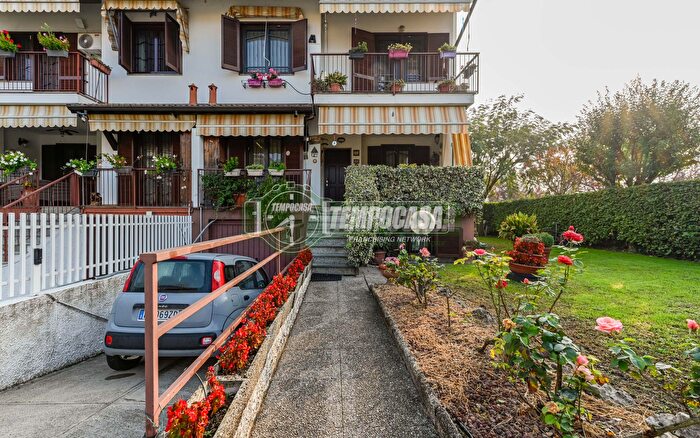 Casa quadrilocale in vendita in Via Torino, Settala