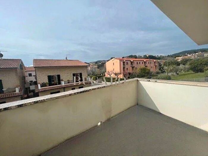 Appartamento trilocale in vendita in Sirolo