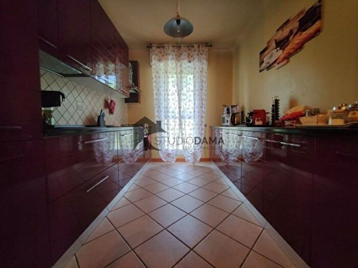 Appartamento con 6 locali in vendita in Desenzano Del Garda