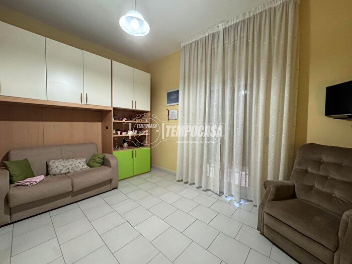 Appartamento trilocale in vendita in Via Giuseppe Testa, Napoli