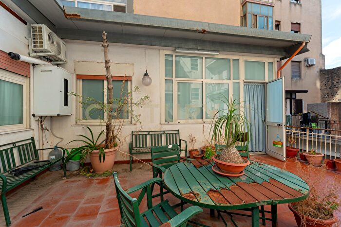 Appartamento trilocale in vendita in Via Zuccarelli, Catania