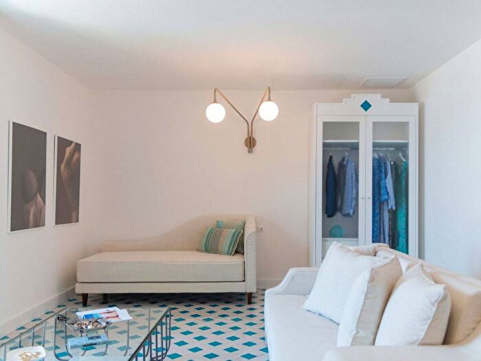 Appartamento trilocale in affitto in Via Marina Grande, Sorrento