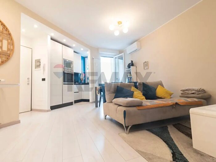 Appartamento bilocale in vendita in Via Luigi De Andreis, Milano