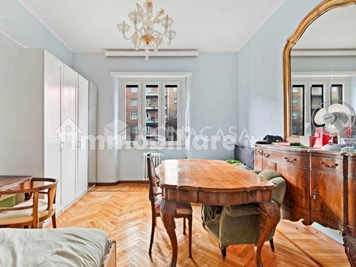 Appartamento quadrilocale in vendita in Viale Beatrice dEste, Milano