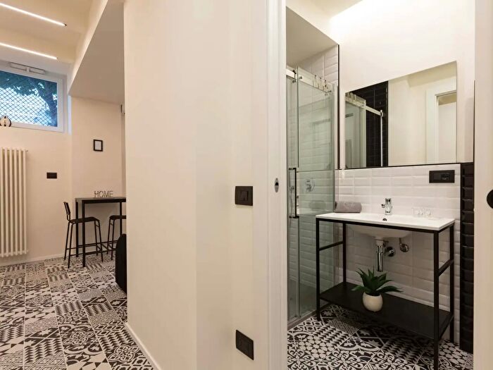 Appartamento monolocale in affitto in Via Palmanova, Milano