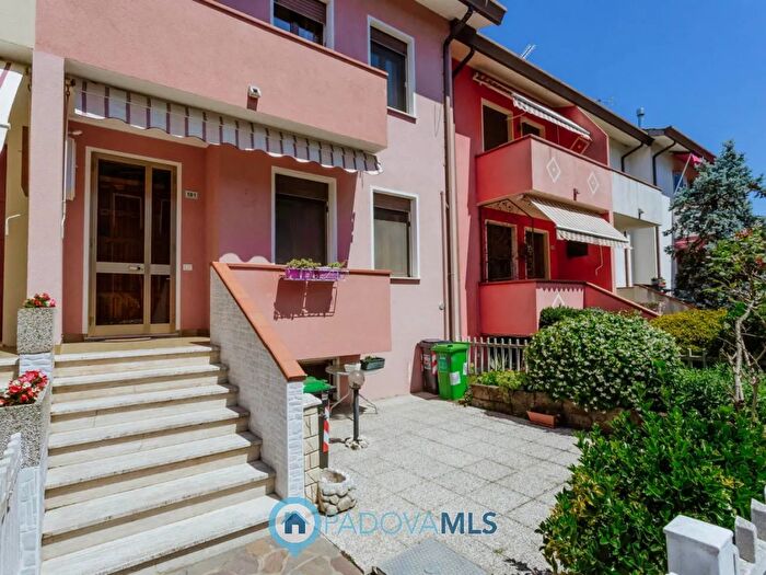 Casa quadrilocale in vendita in Via Firenze, San Martino Di Venezze