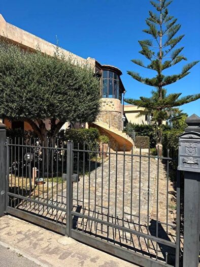 Appartamento bilocale in affitto in Contrada Pistavecchia, Campofelice Di Roccella