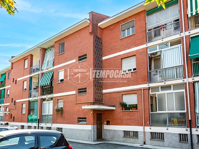 Appartamento trilocale in vendita in Via delle Primule Bis, Torino