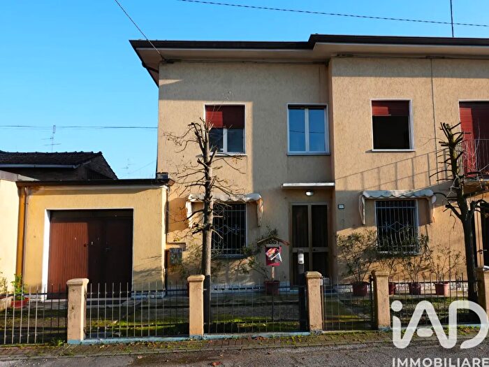 Casa con 7 locali in vendita in Via Mirco Marri, Novi Di Modena