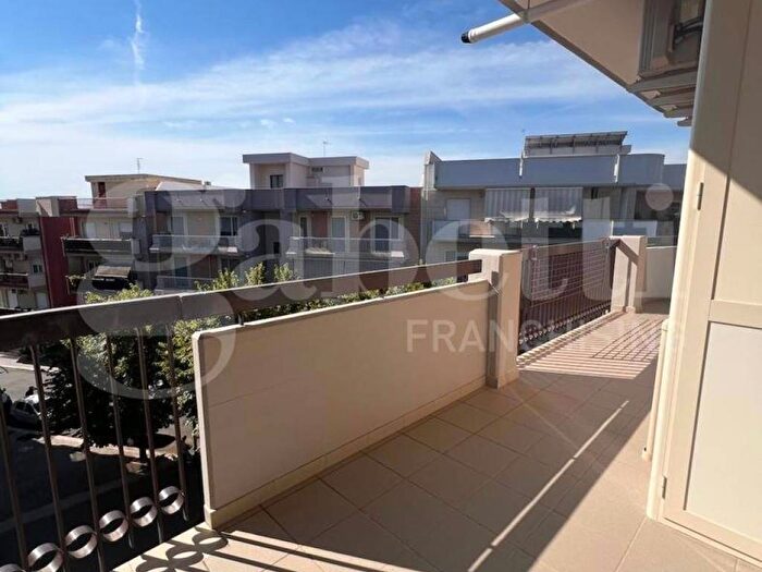 Appartamento quadrilocale in affitto in Via Gerusalemme, Pineta Maraldo, Andria