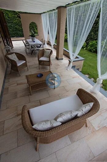 Casa con 13 locali in affitto in Forte Dei Marmi