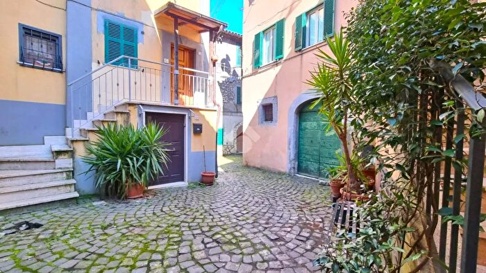 Appartamento trilocale in vendita in Via GB Conti, Segni