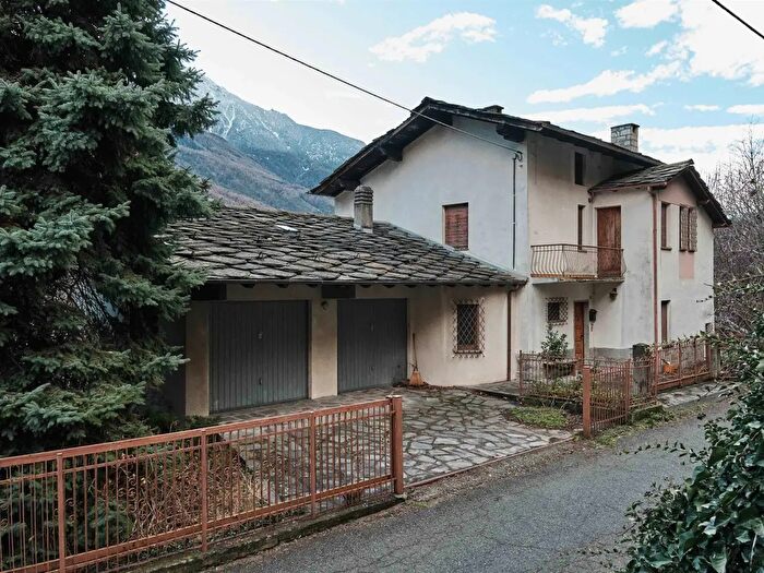 Casa con 5 locali in vendita in Frazione Chandianaz, Chambave