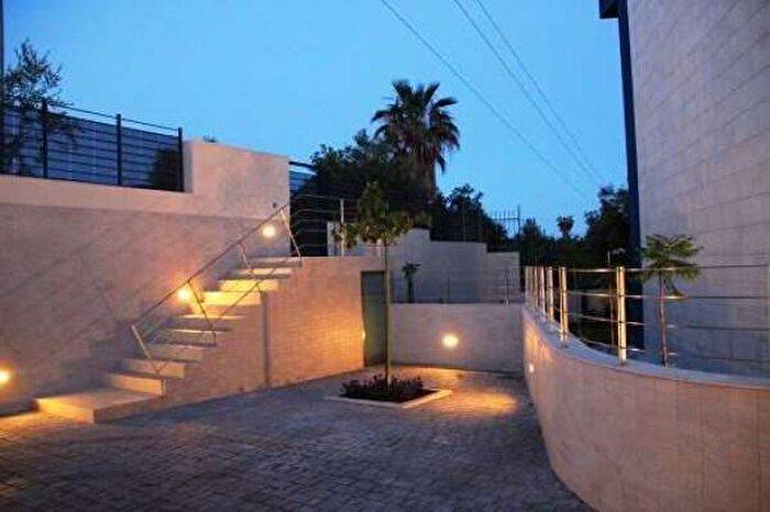 Casa bilocale in affitto in Strada delle Carmelitane Scalze, Belvedere Tremmilia, Siracusa
