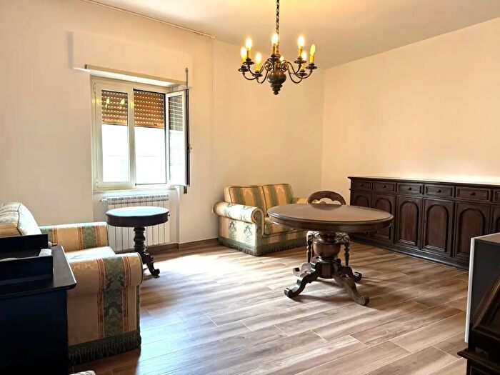 Appartamento con 7 locali in vendita in Via IV Novembre, Colleferro